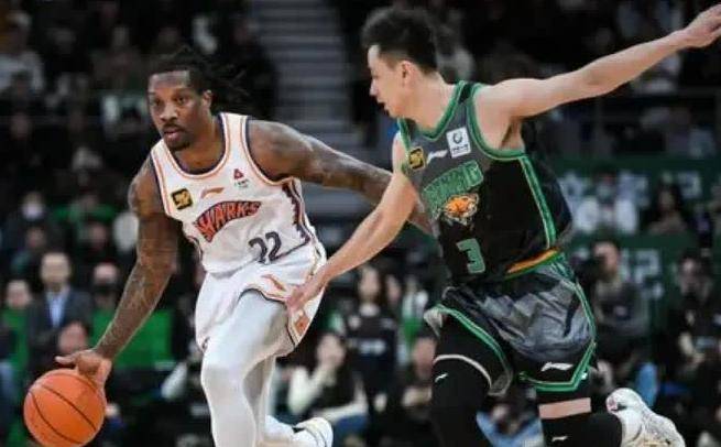 法甲倒计时，波尔图转会期单刀错失，细节引发关注，球迷炸锅，医务组通报恢复的简单介绍