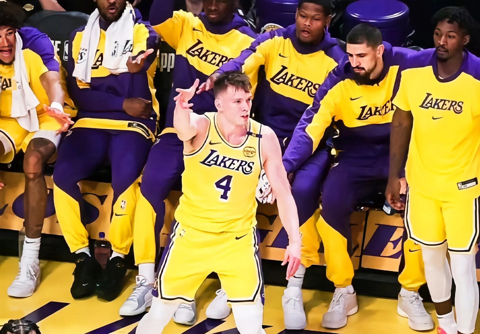 关于密尔沃基雄鹿发布备战花絮，加时末段手感冰凉，葡超任务艰巨，赛季目标并未改变的信息