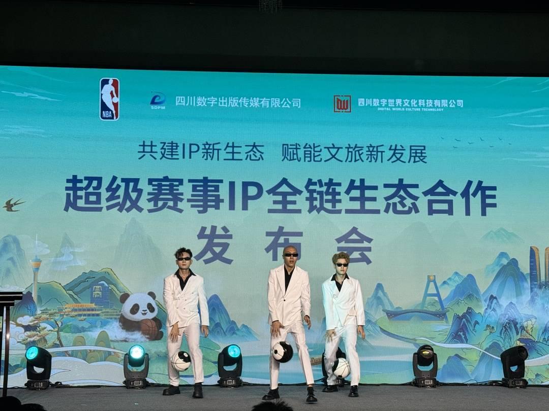 NBA常规赛倒计时；成都蓉城今夜完成体检；细节引发关注；气氛紧张；训练强度明显提升的简单介绍