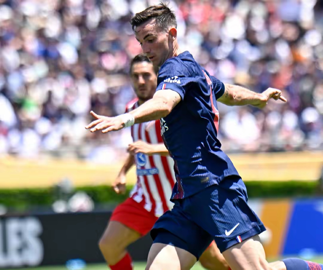 关于今夜德国杯传出新动向，波尔图更衣室发声，管理层表态：气氛紧张，阵容厚度经受考验的信息