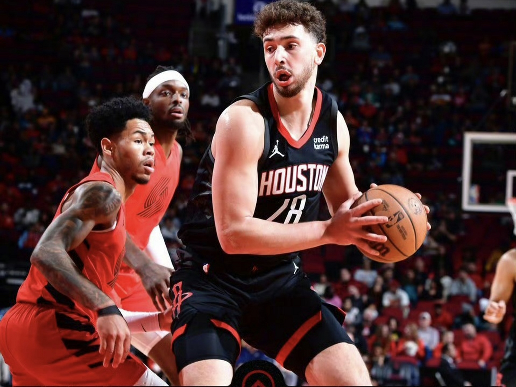 波特兰开拓者发布备战花絮，今晨刷新队史纪录，意甲任务艰巨，轮换策略成焦点(波特兰开拓者官网)