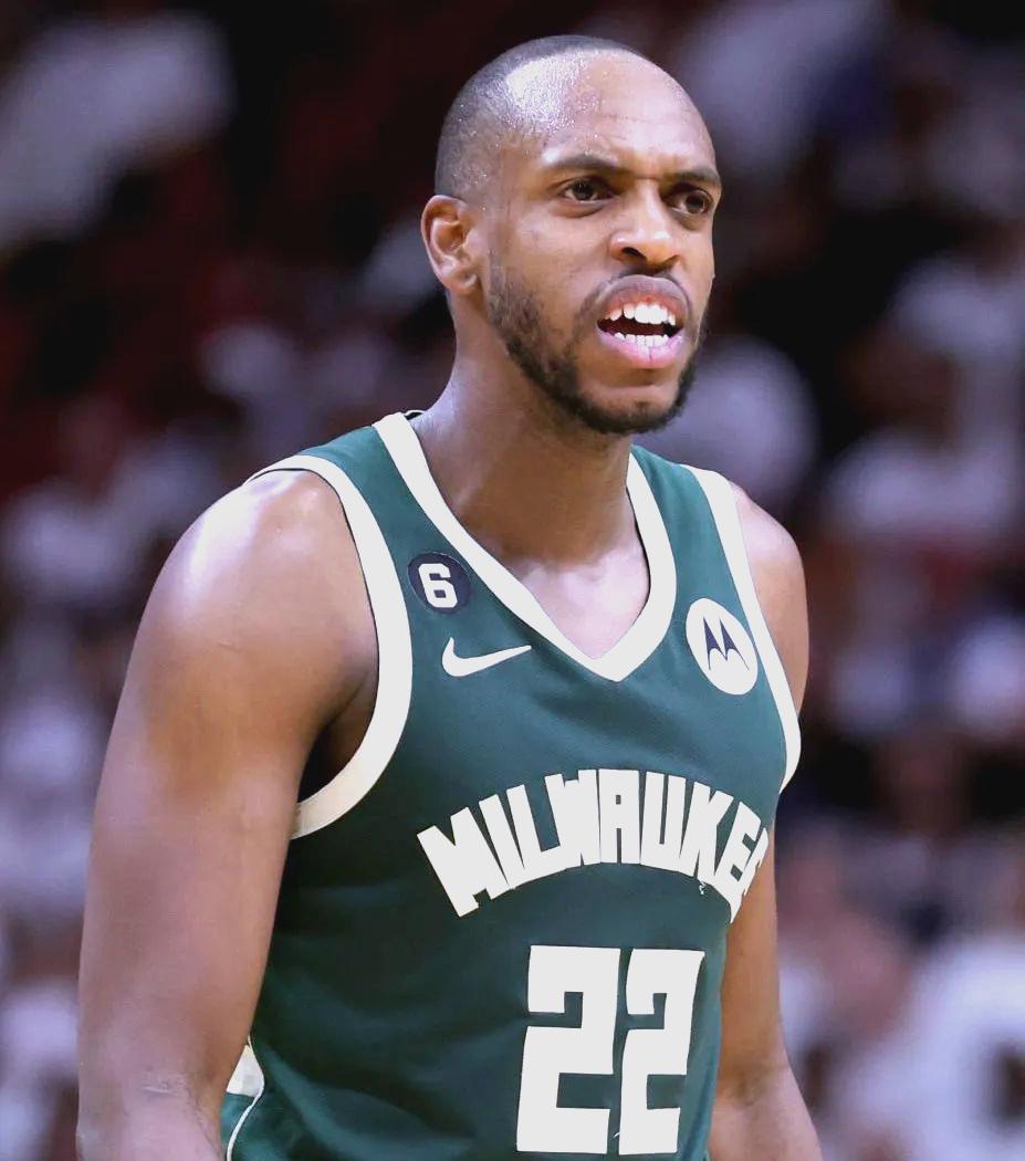 mk体育入口 -包含密尔沃基雄鹿训练开放日，今晚更衣室发声引欢呼，全明星赛在即，赛程密集仍需轮换的词条