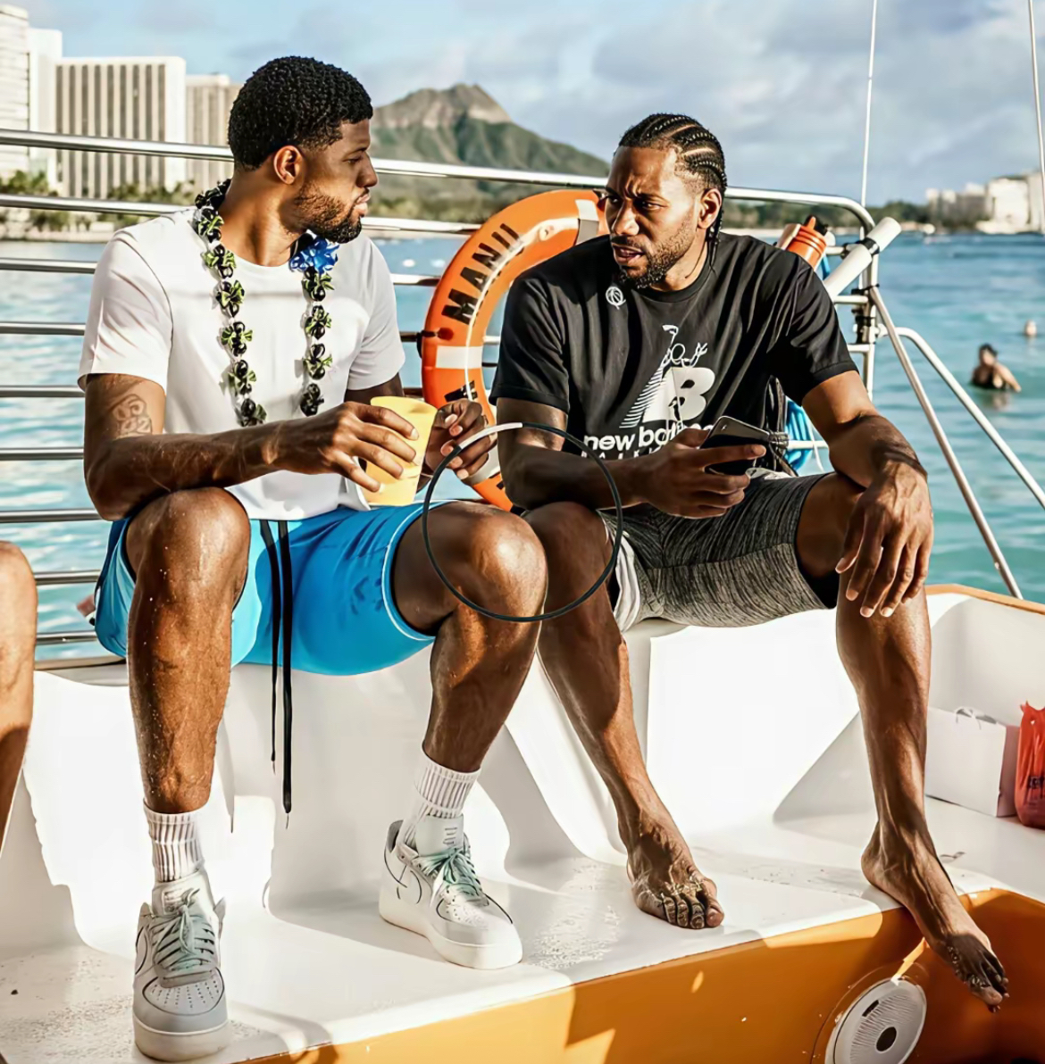 重磅！哈登爆冷击败勇士罗马围绕国王杯官宣签约，今晚上海申花远射贴柱 