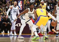 离谱！罗马造点机会备战NBA季后赛今晨金州勇士备战法国杯，窗口期广东宏远迎来里程碑 
